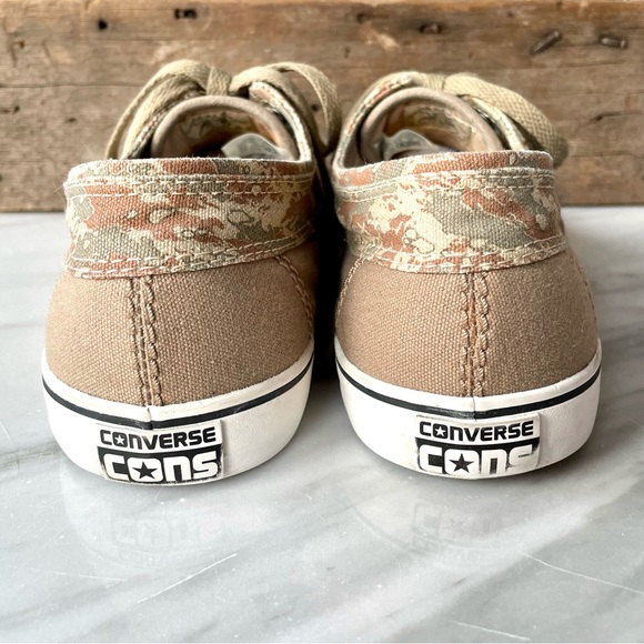 Converse•Size 9.5•Cons Skateboarding Shoes•Khaki and Camo Canvas•Lace-Up Styling - Picture 13 of 16